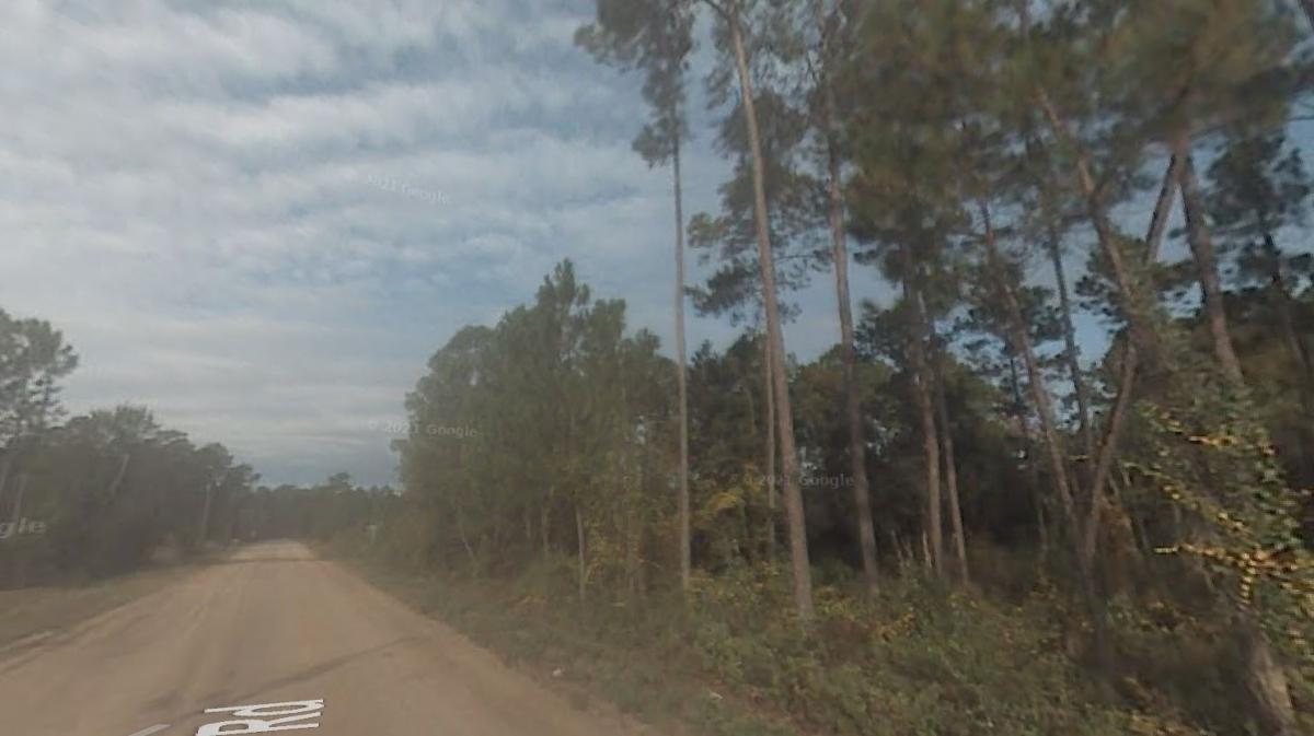  2.4 Acres for Sale in Youngstown, FL