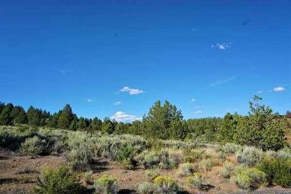 1.48 Acres for Sale in Sprague River, Oregon