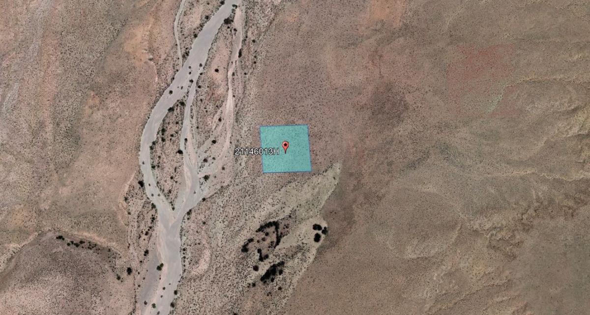 2.5 Acres for Sale in Adamana, Arizona