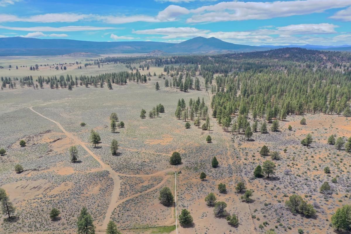 9.6 Acres for Sale in Sprague River, Oregon