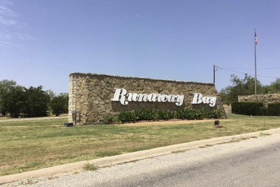 0.21 Acres for Sale in Runaway Bay, Texas