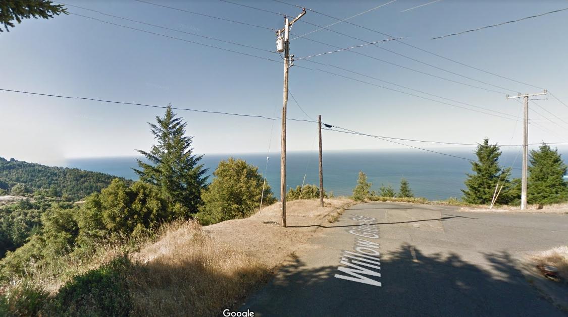 0.29 Acres for Sale in Whitethorn, California