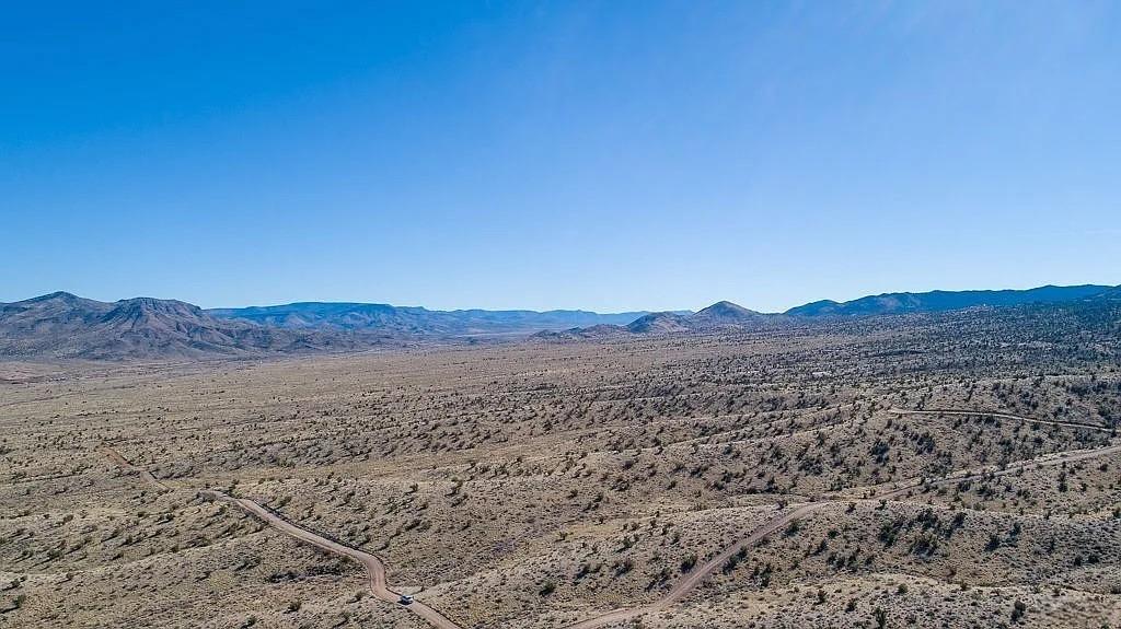 40.00 Acres for Sale in Hackberry, Arizona