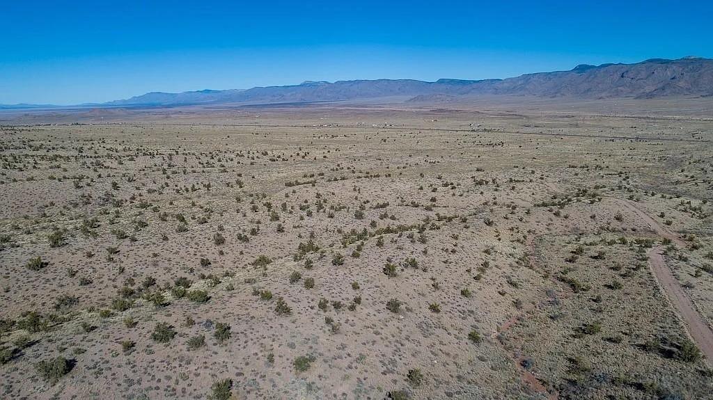 40.00 Acres for Sale in Hackberry, Arizona