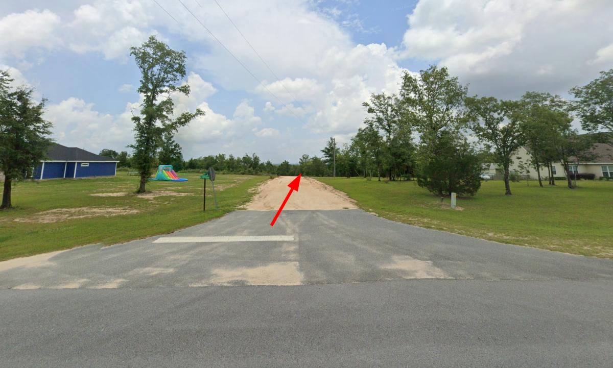 2.51 Acres for Sale in Round Lake, Florida
