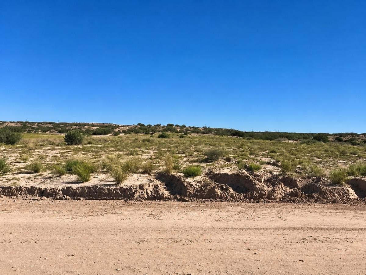 0.83 Acres for Sale in El Paso, Texas