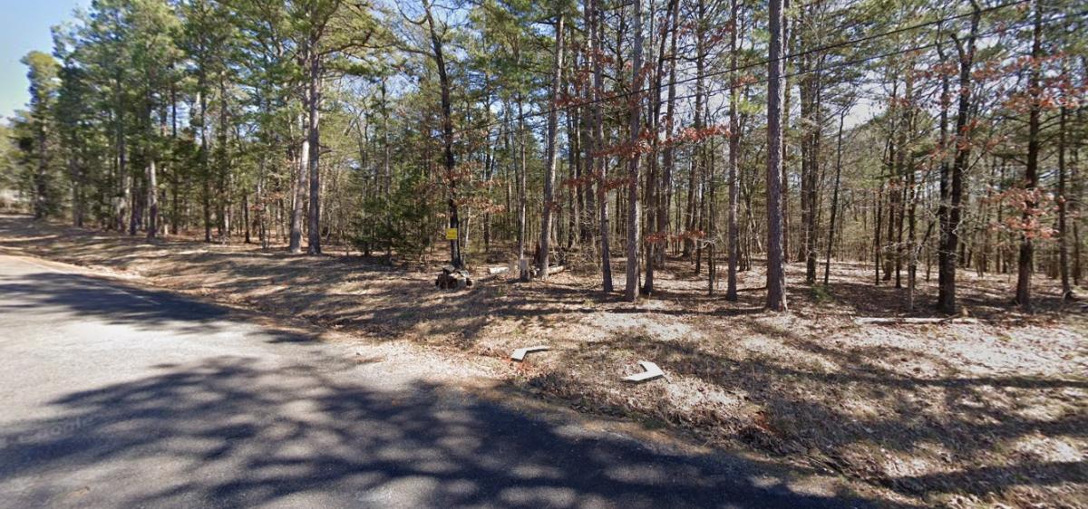 0.65 Acres for Sale in Fairfield Bay (walk to the lake), Arkansas