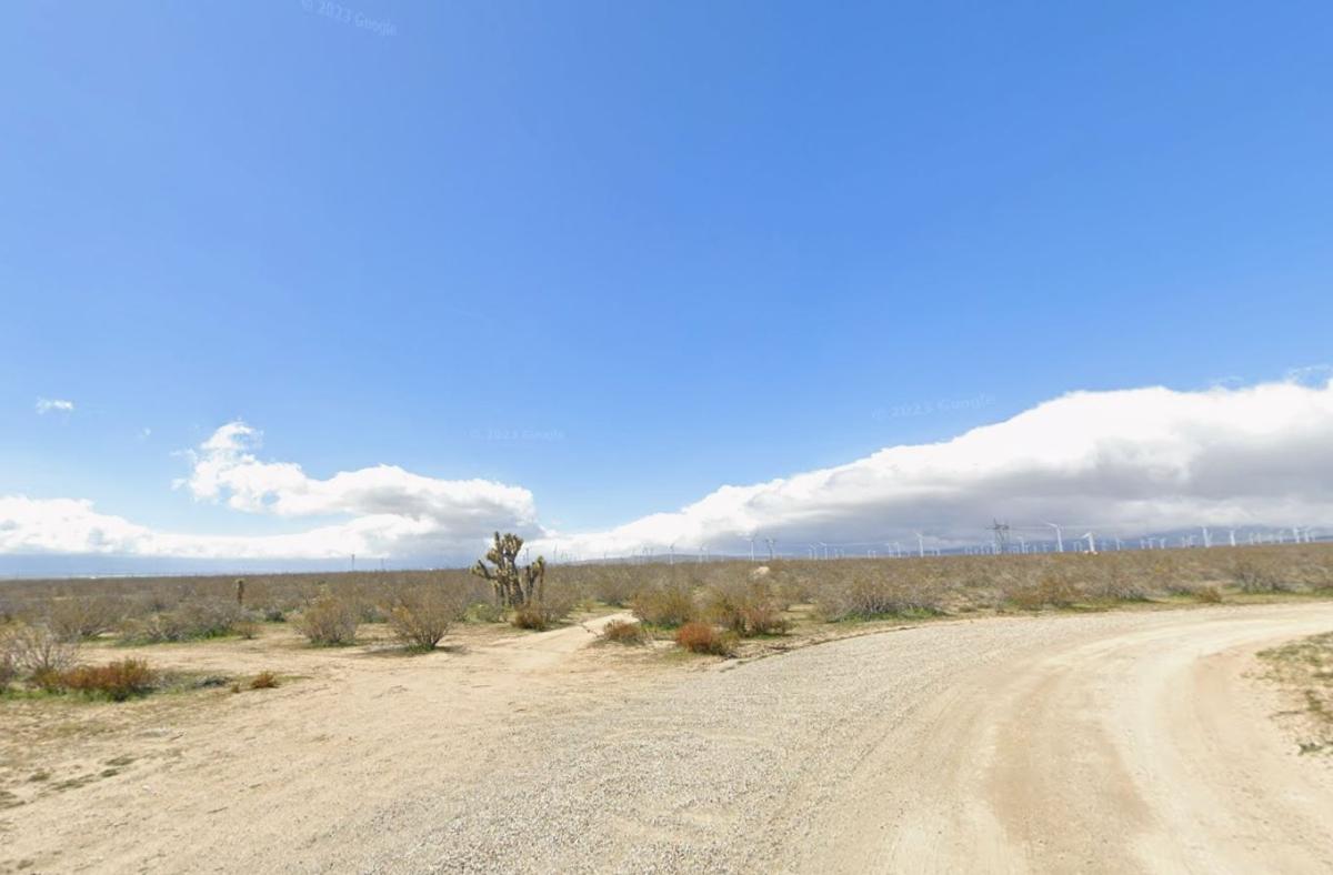 2.61 Acres for Sale in Rosamond, CA