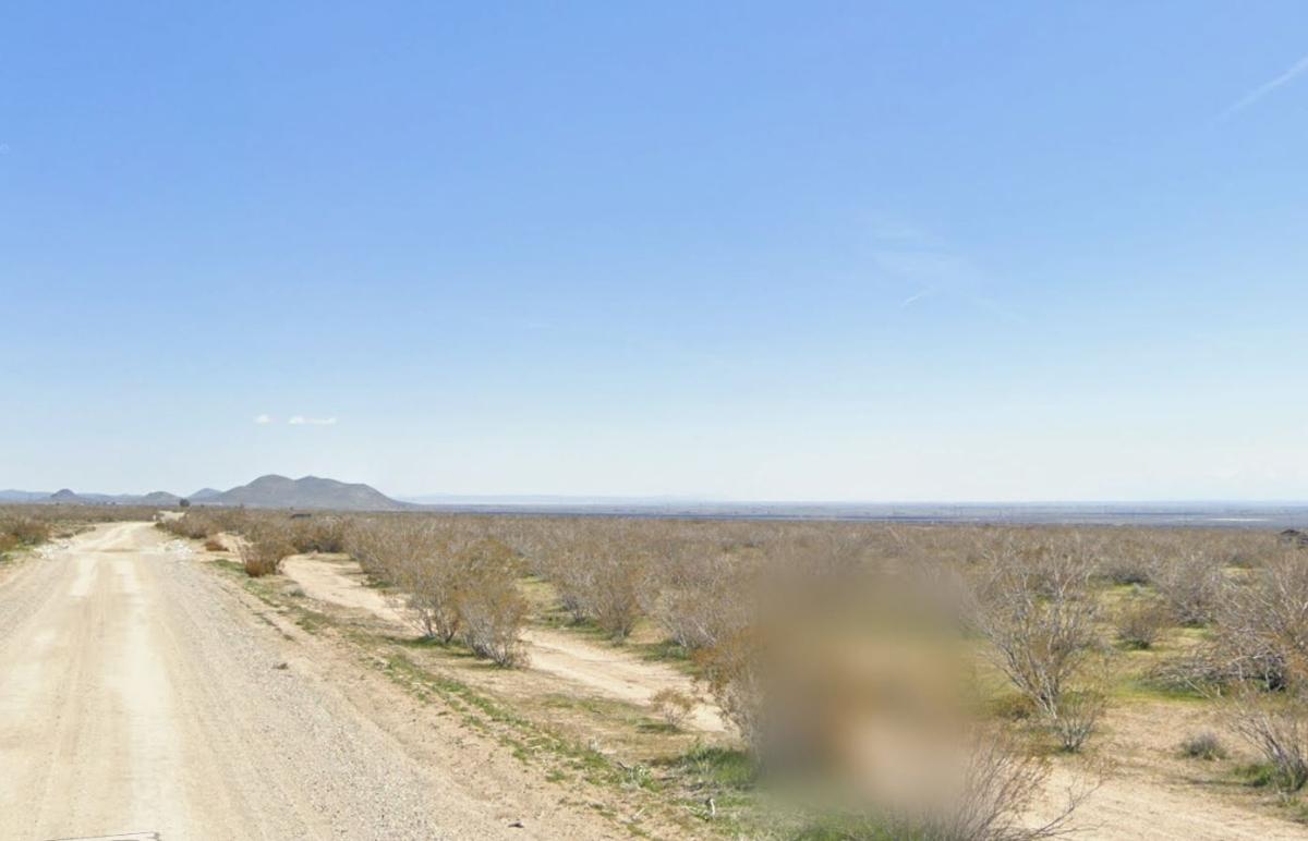 2.61 Acres for Sale in Rosamond, CA